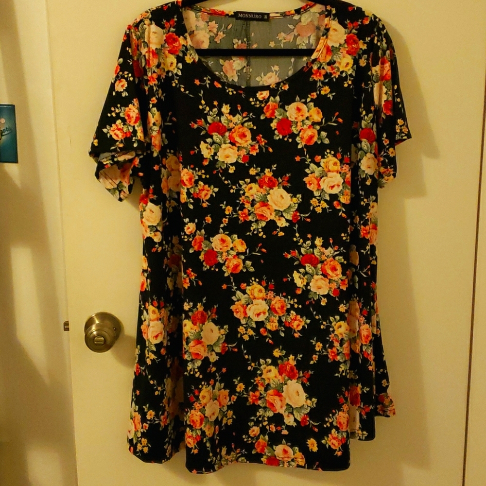 3X Monnuro Flowy Paisley Top